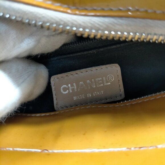 (S6) Chanel Shoulder Bag Yellow Leather - Picture 7 of 9